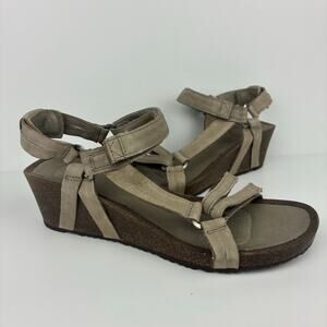 Teva Women’s Ysidro Universal Wedge Sandal Boho Leather Size 8.5 Taupe